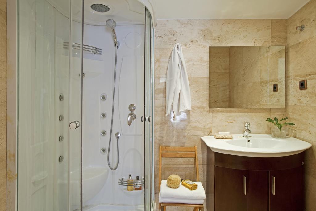 Ainb Las Ramblas-Colon Apartments Barcelona Eksteriør billede