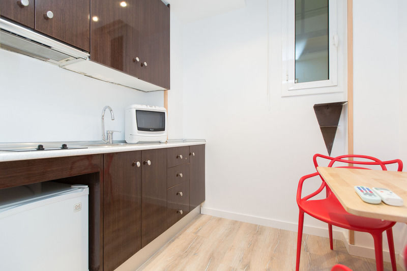 Ainb Las Ramblas-Colon Apartments Barcelona Eksteriør billede