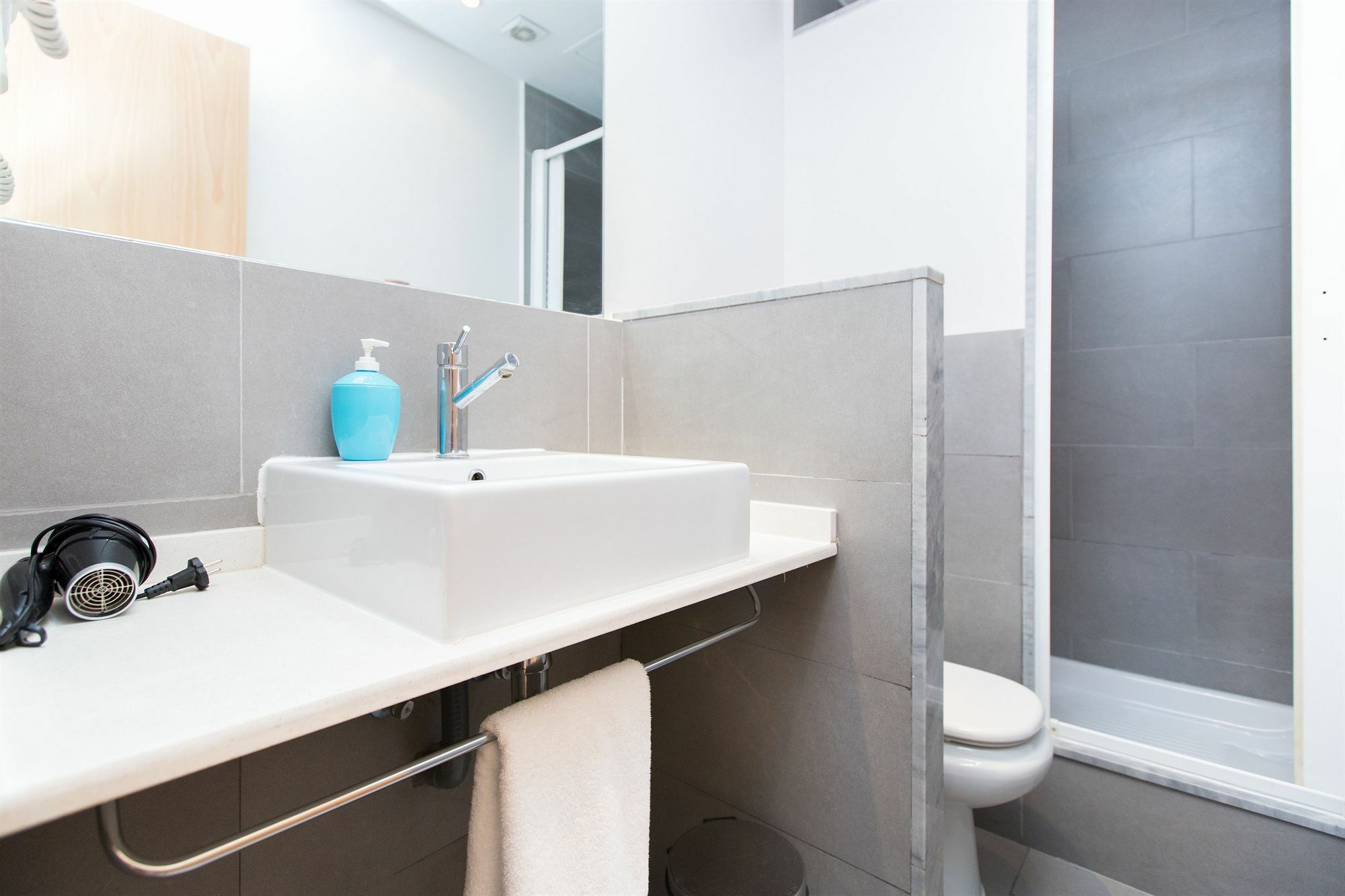 Ainb Las Ramblas-Colon Apartments Barcelona Eksteriør billede
